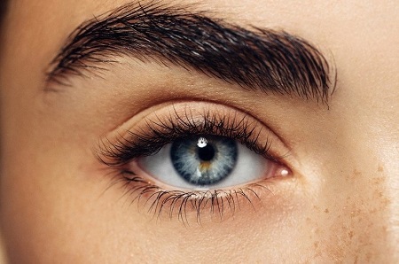 علل ریزش ابرو